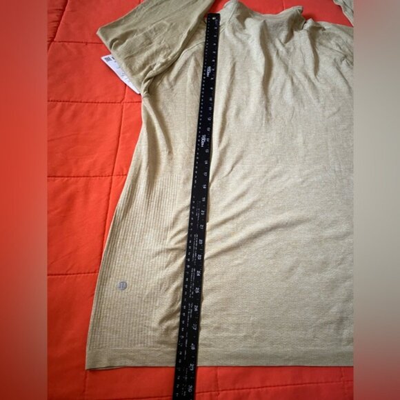 Lululemon Metal Vent Tech Mens XL Green 1/2 Zip Pullover  Long Sleeve - Picture 3 of 6